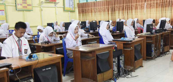 UNBK di Inhil Diikuti Sebanyak 1,274 Pelajar dari 10 SMK